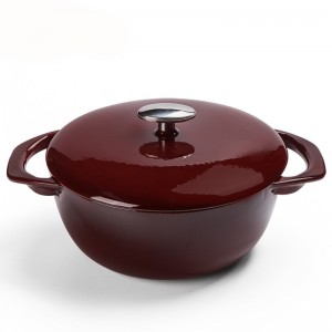 Cast iron enamel pot casserle dish